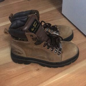 Women’s steel toe ankle boots